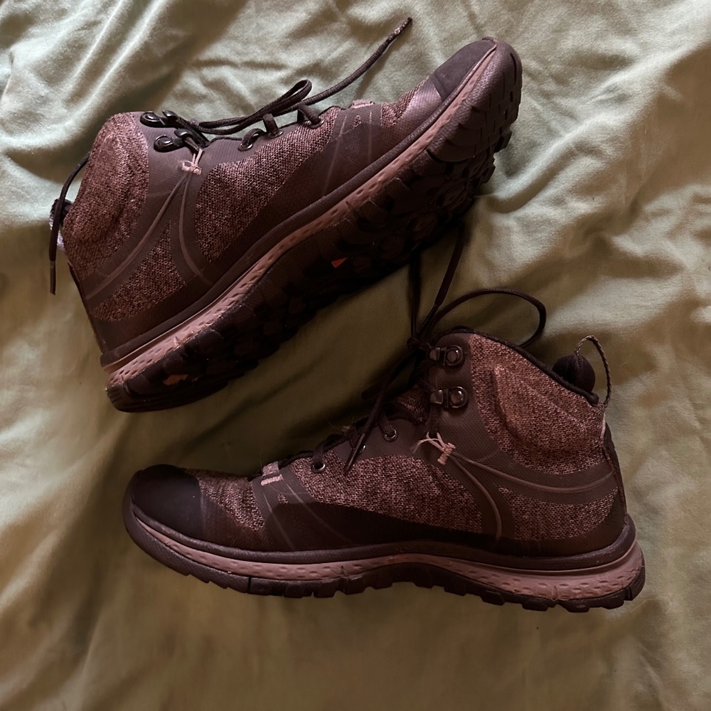 Women's Terradora Mid Raven/Gargoyle Waterproof Hiking Boot